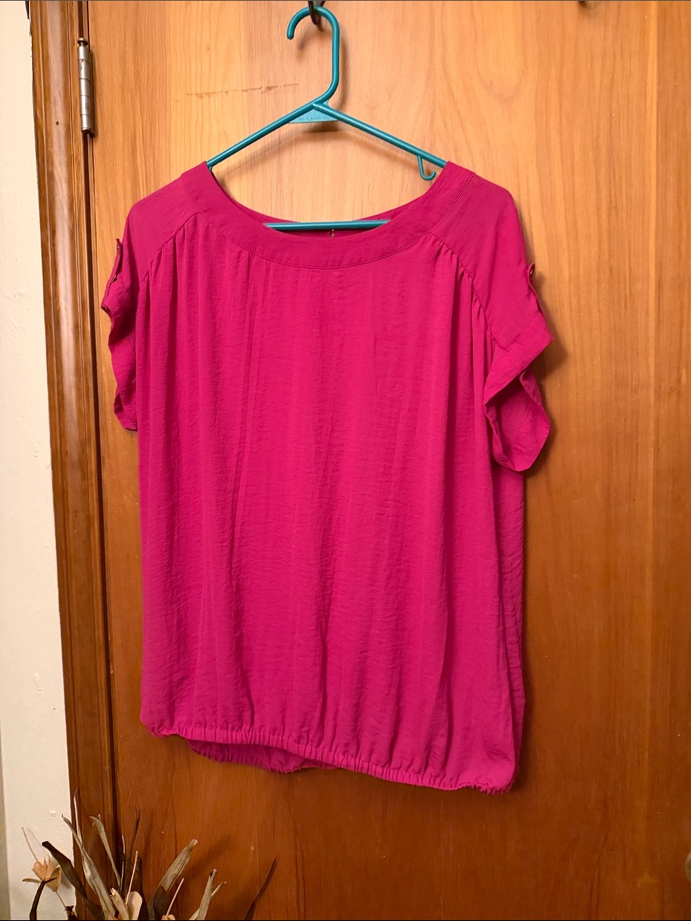 a.n.a Hot Pink Short Sleeve Blouse